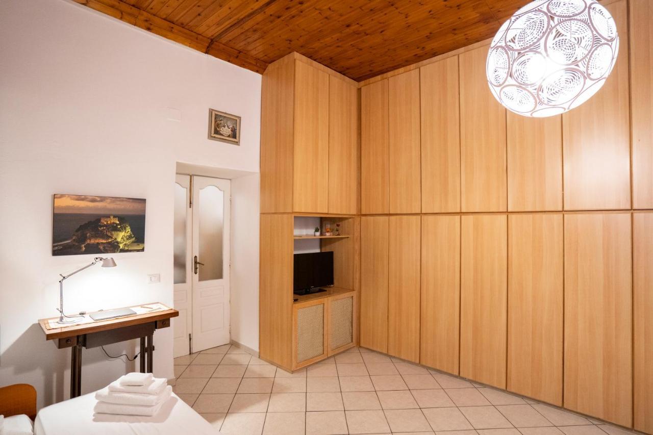 Apartamento La Casina Nel Centro Tropea Exterior foto